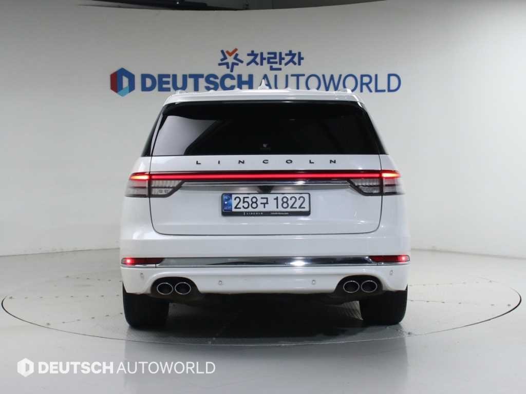링컨 에비에이터 에비에이터 2세대 3.0 블랙라벨 AWD 이미지 4