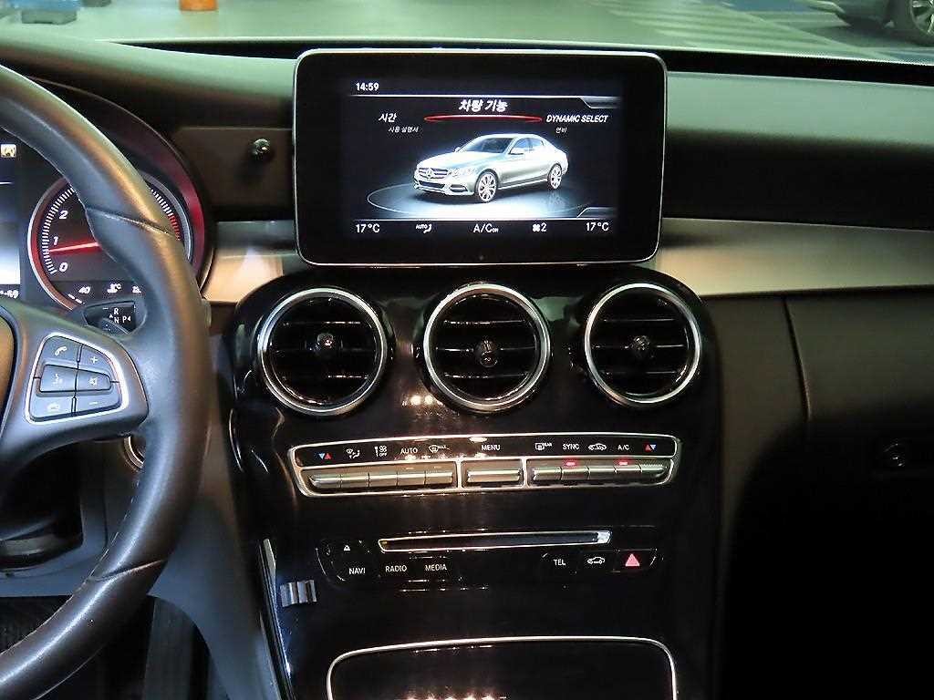벤츠 C 클래스 C클래스 W205 C200 이미지 11