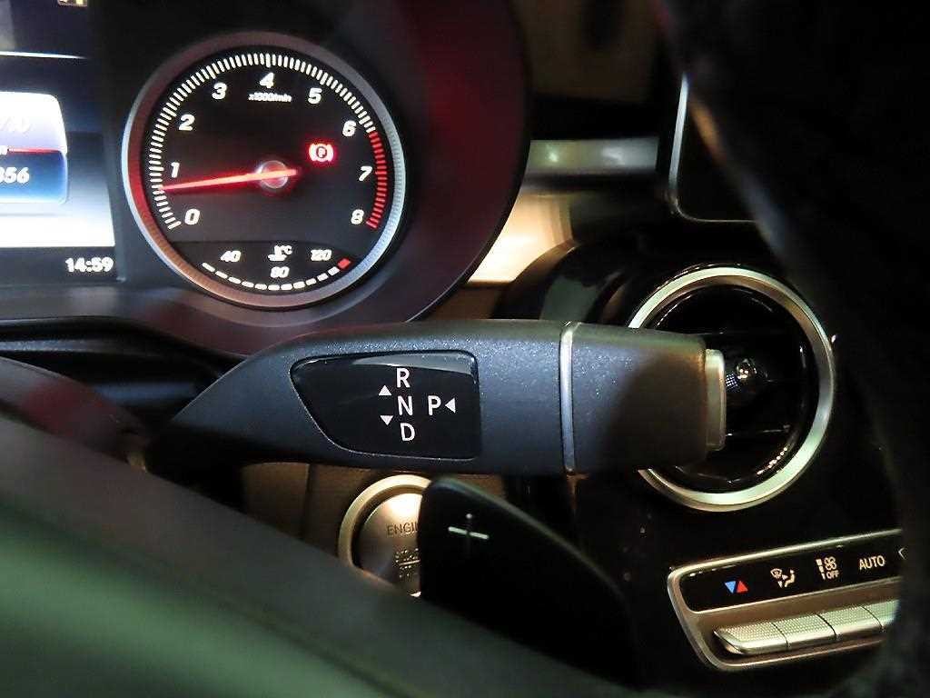 벤츠 C 클래스 C클래스 W205 C200 이미지 12