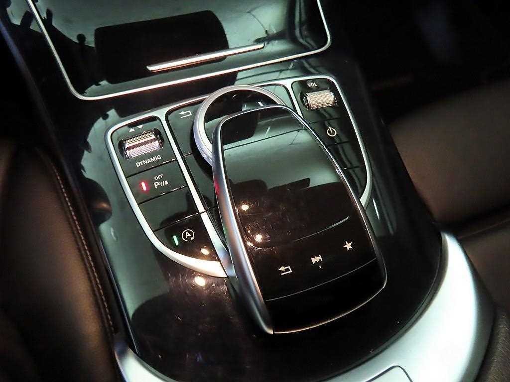 벤츠 C 클래스 C클래스 W205 C200 이미지 17