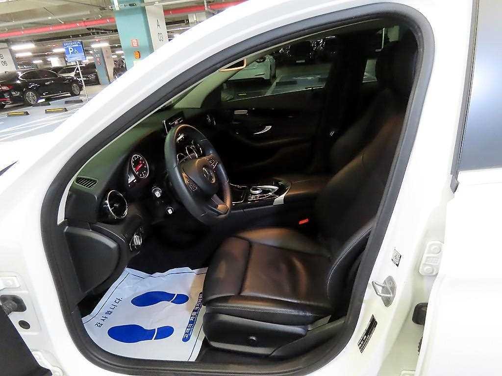 벤츠 C 클래스 C클래스 W205 C200 이미지 6