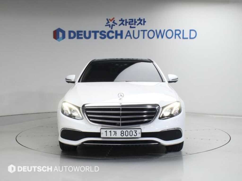 벤츠 E 클래스 E-클래스 W213 E300 4MATIC 익스클루시브 이미지 2