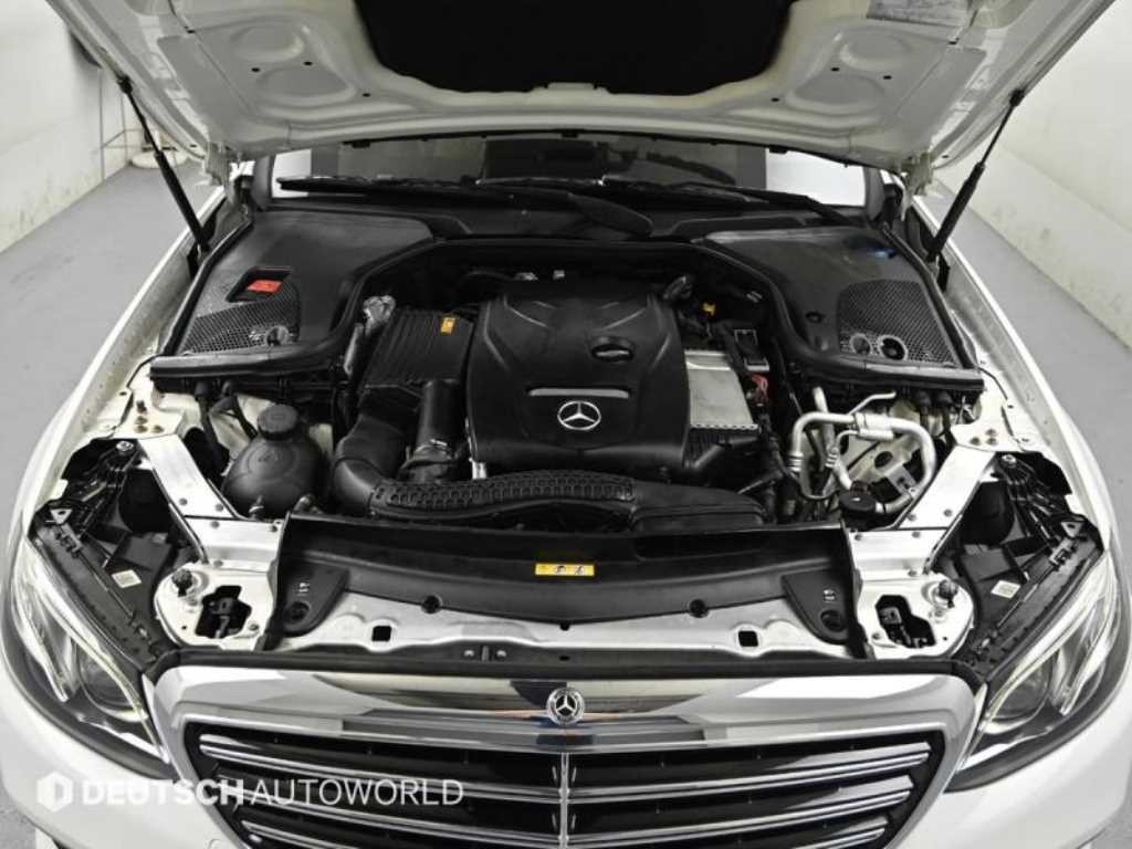 벤츠 E 클래스 E-클래스 W213 E300 4MATIC 익스클루시브 이미지 6