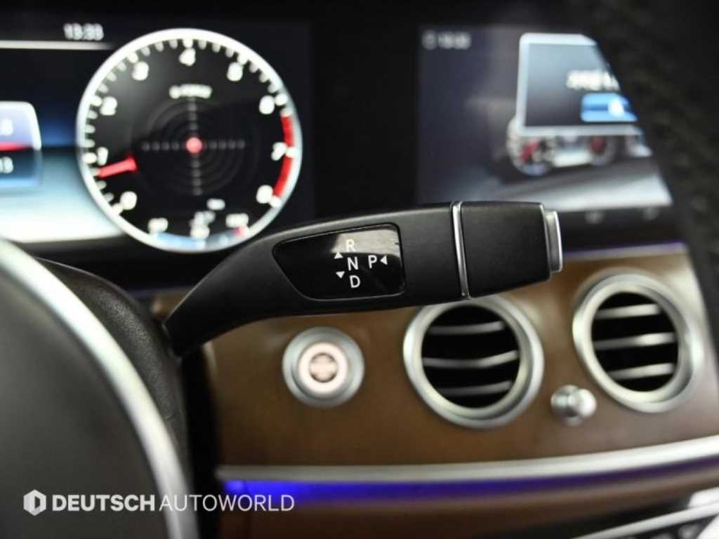 벤츠 E 클래스 E-클래스 W213 E300 4MATIC 익스클루시브 이미지 9