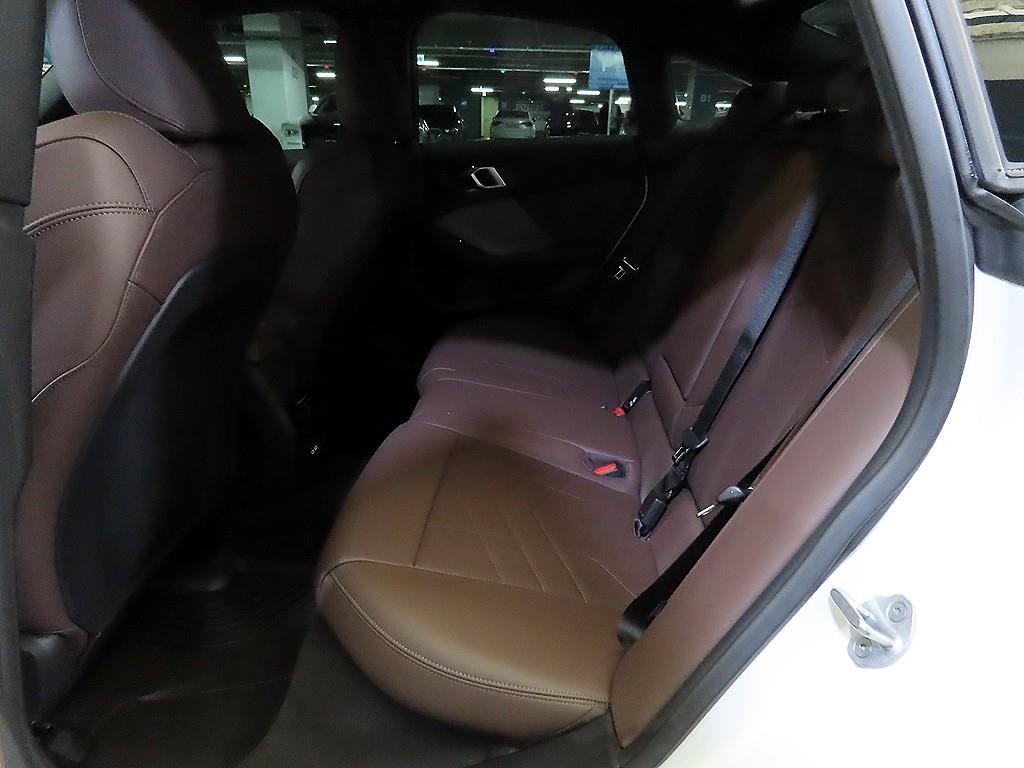 BMW 2시리즈 2시리즈 그란쿠페 (F74) 220 그란쿠페 M 스포츠 이미지 7