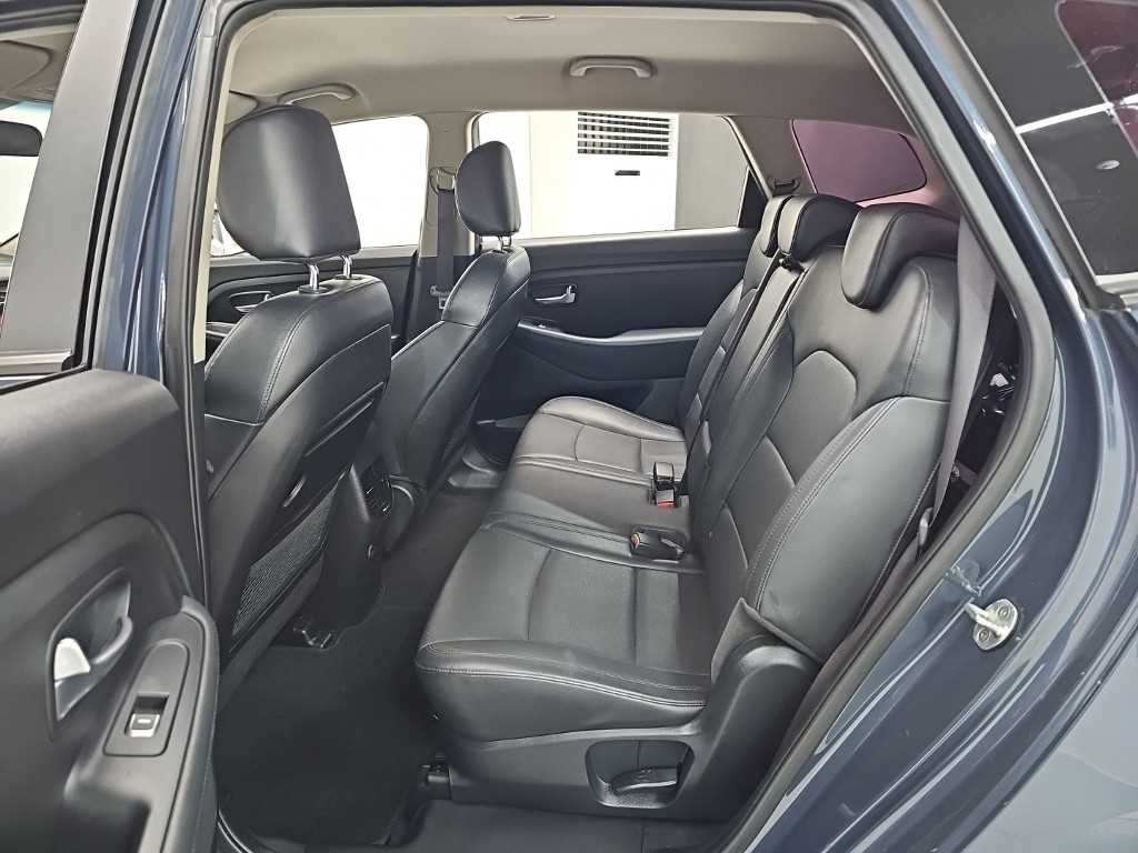 기아 카렌스 올뉴 카렌스 1.7 VGT 프레스티지 이미지 12