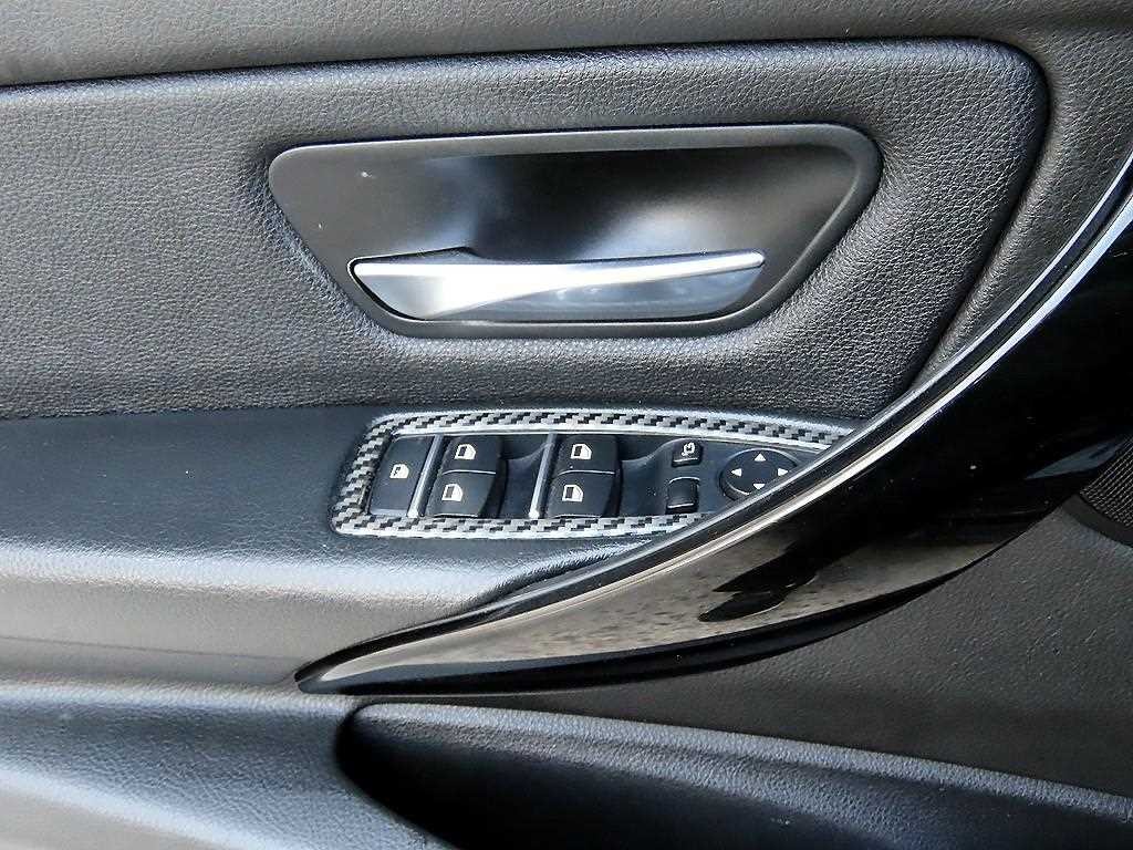 BMW 3시리즈 3시리즈 (F30) 320d 이미지 12
