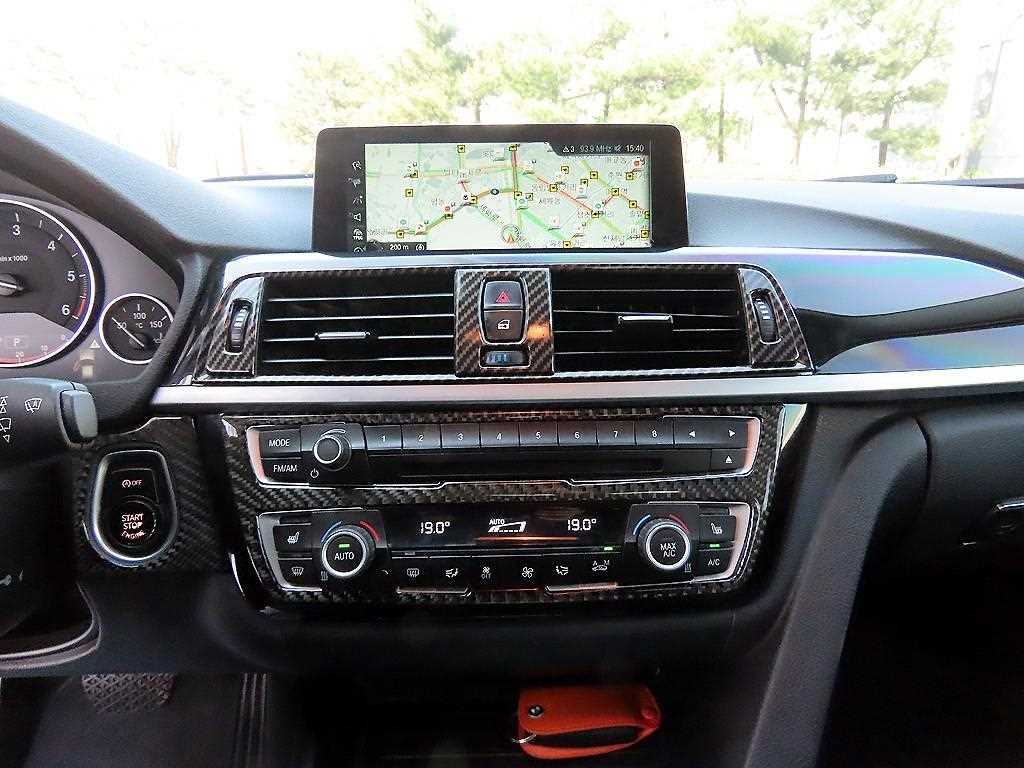 BMW 3시리즈 3시리즈 (F30) 320d 이미지 13