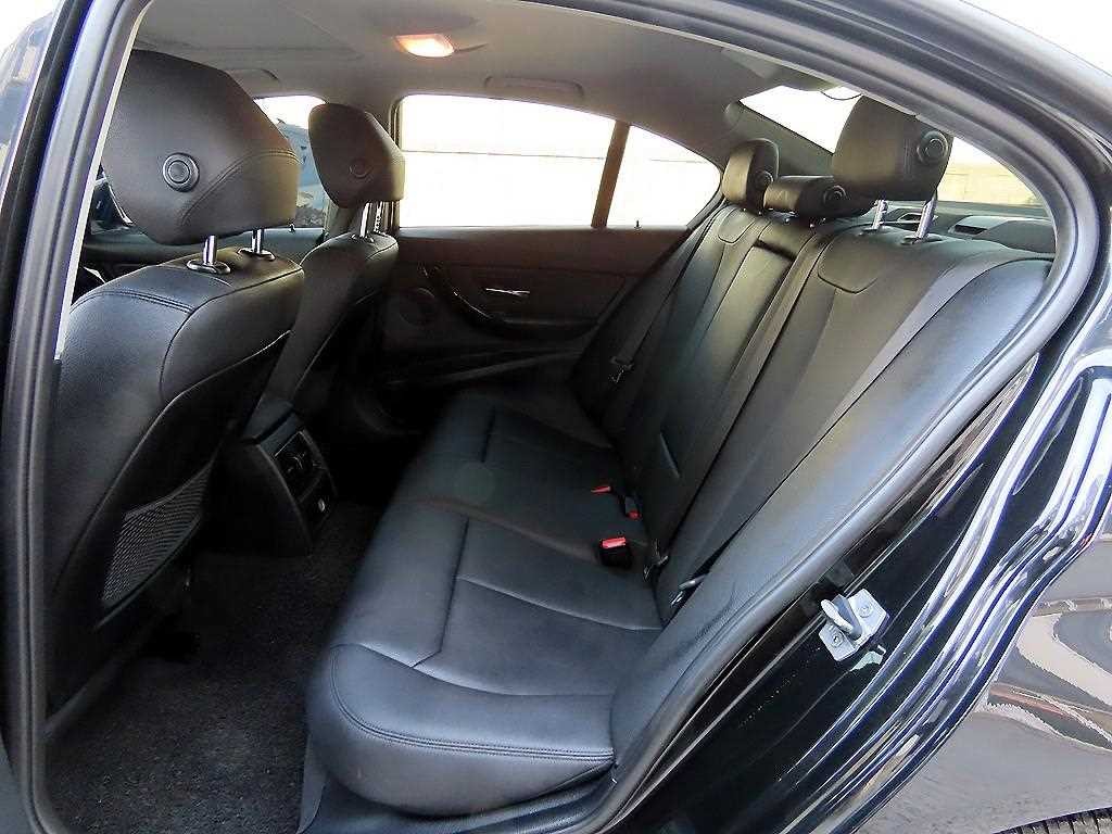 BMW 3시리즈 3시리즈 (F30) 320d 이미지 6