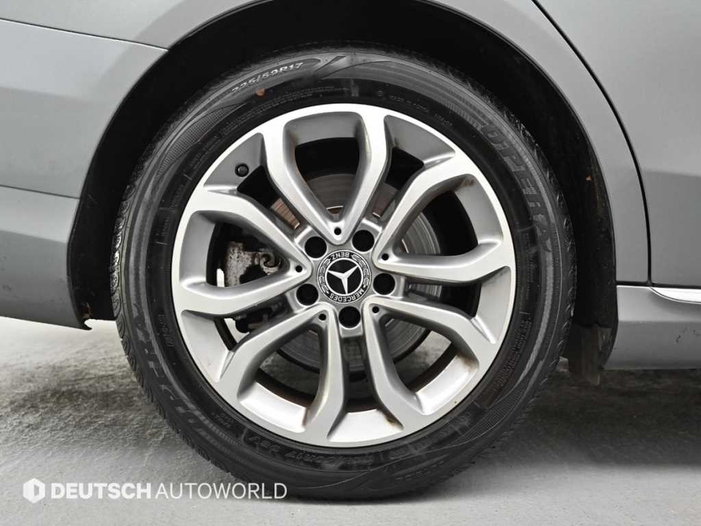 벤츠 C 클래스 C클래스 W205 C200 아방가르드 이미지 5