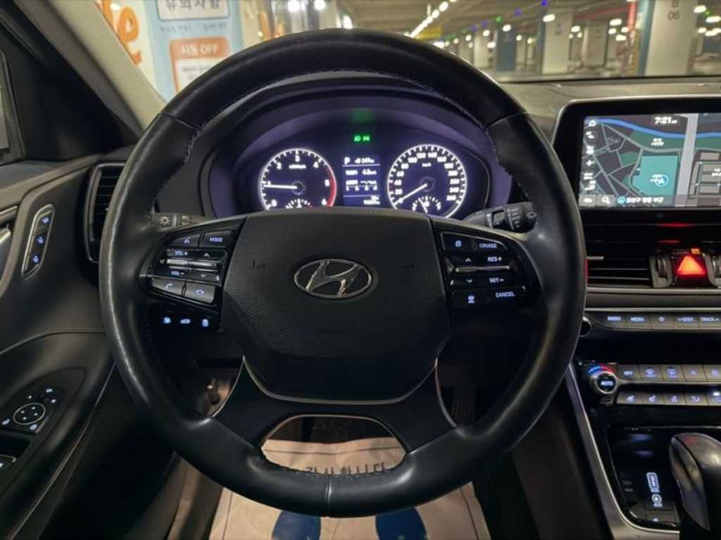 현대 그랜저 그랜저 IG 2.2 VGT 프리미엄 스페셜 이미지 8