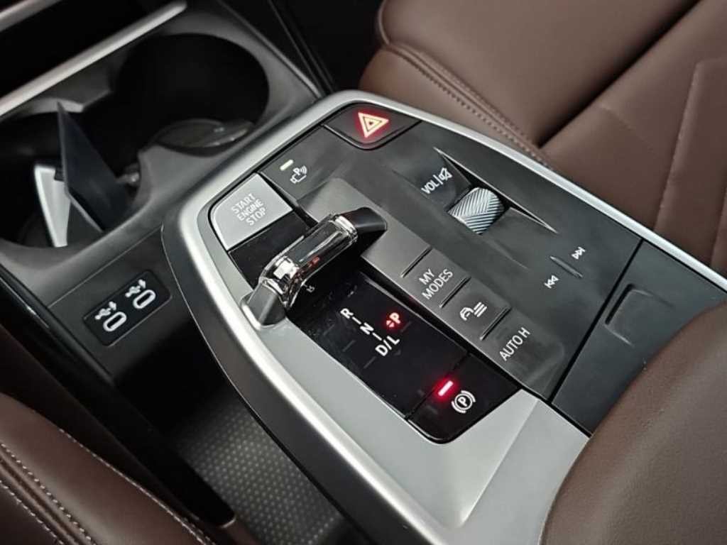 BMW 2시리즈 2시리즈 액티브 투어러 (U06) 220i 럭셔리 이미지 12
