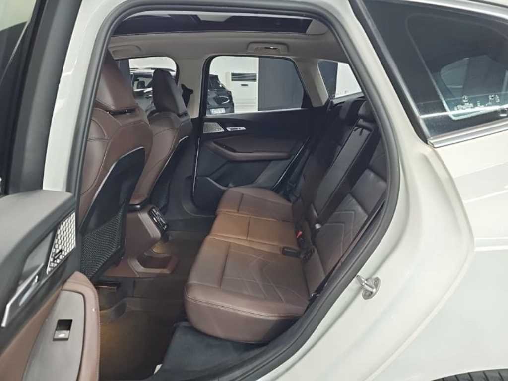 BMW 2시리즈 2시리즈 액티브 투어러 (U06) 220i 럭셔리 이미지 18