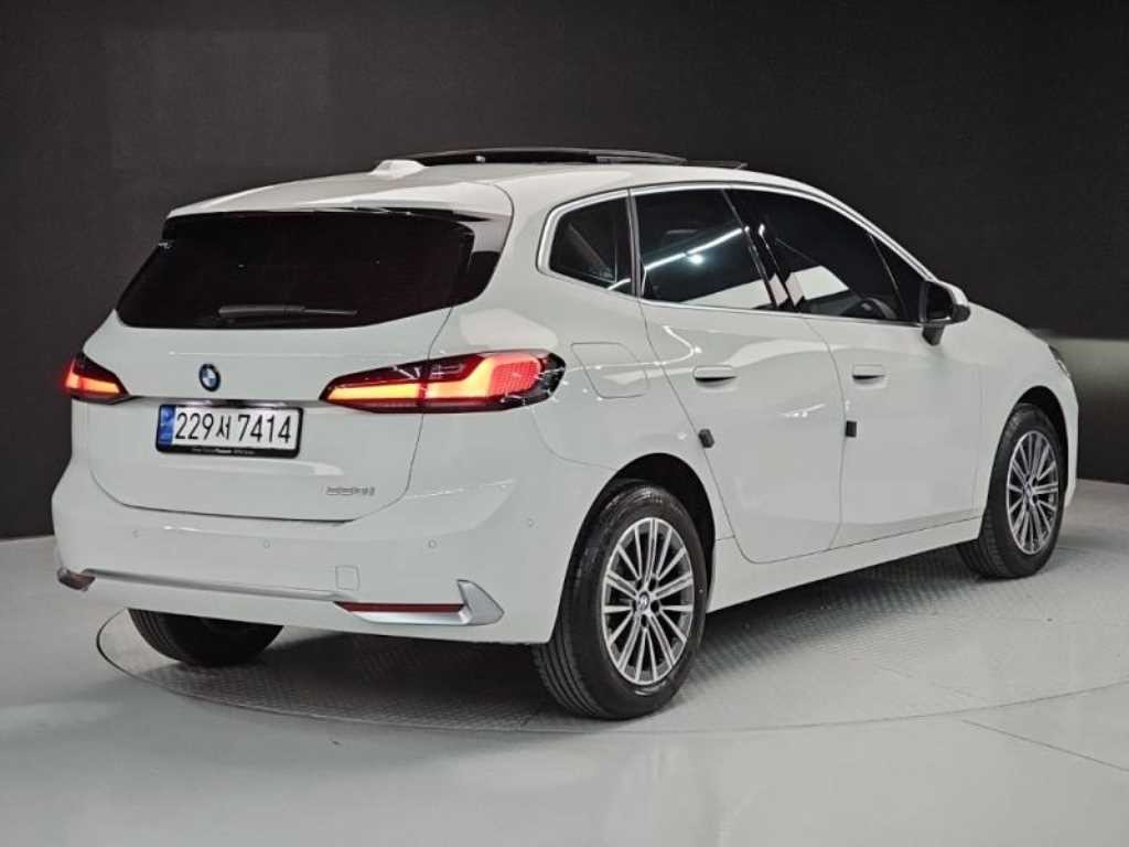 BMW 2시리즈 2시리즈 액티브 투어러 (U06) 220i 럭셔리 이미지 3