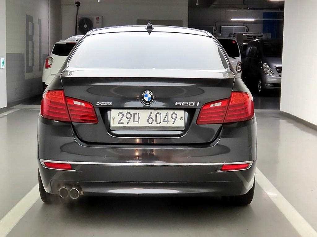 BMW 5시리즈 5시리즈 (F10) 528i xDrive 럭셔리 플러스 이미지 3