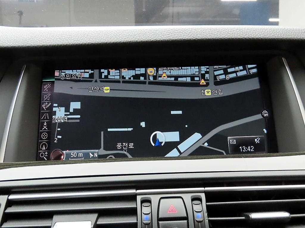 BMW 5시리즈 5시리즈 (F10) 528i xDrive 럭셔리 플러스 이미지 9