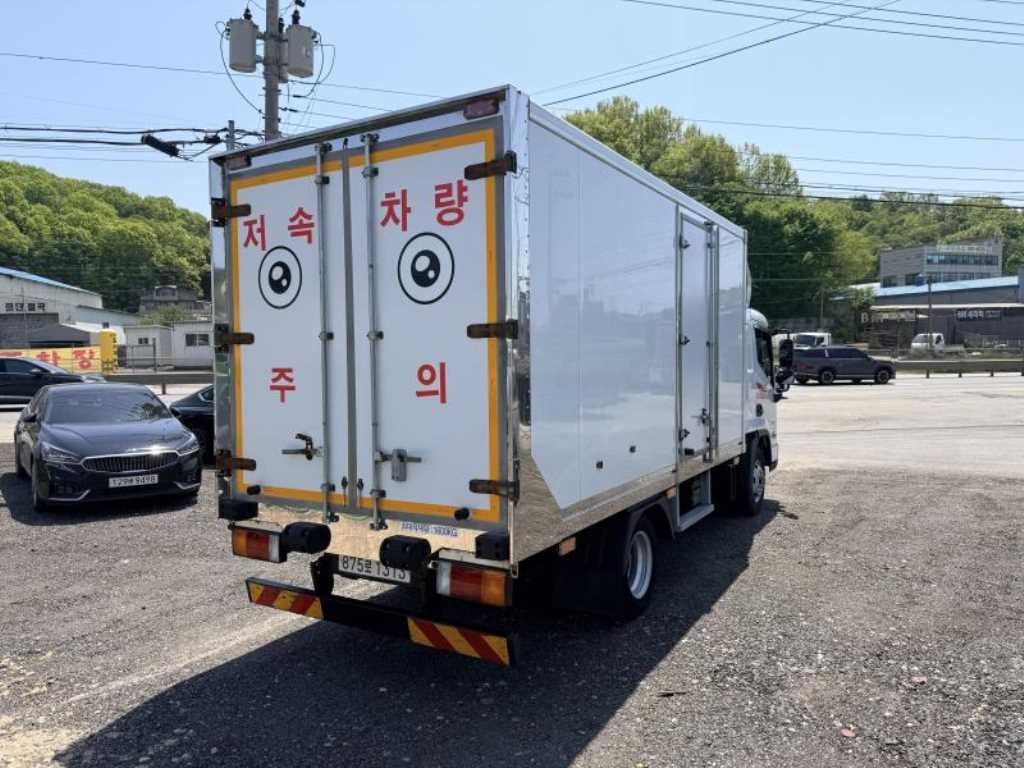 중대형화물 탑차/윙바디 냉동탑 2.5톤 이미지 4