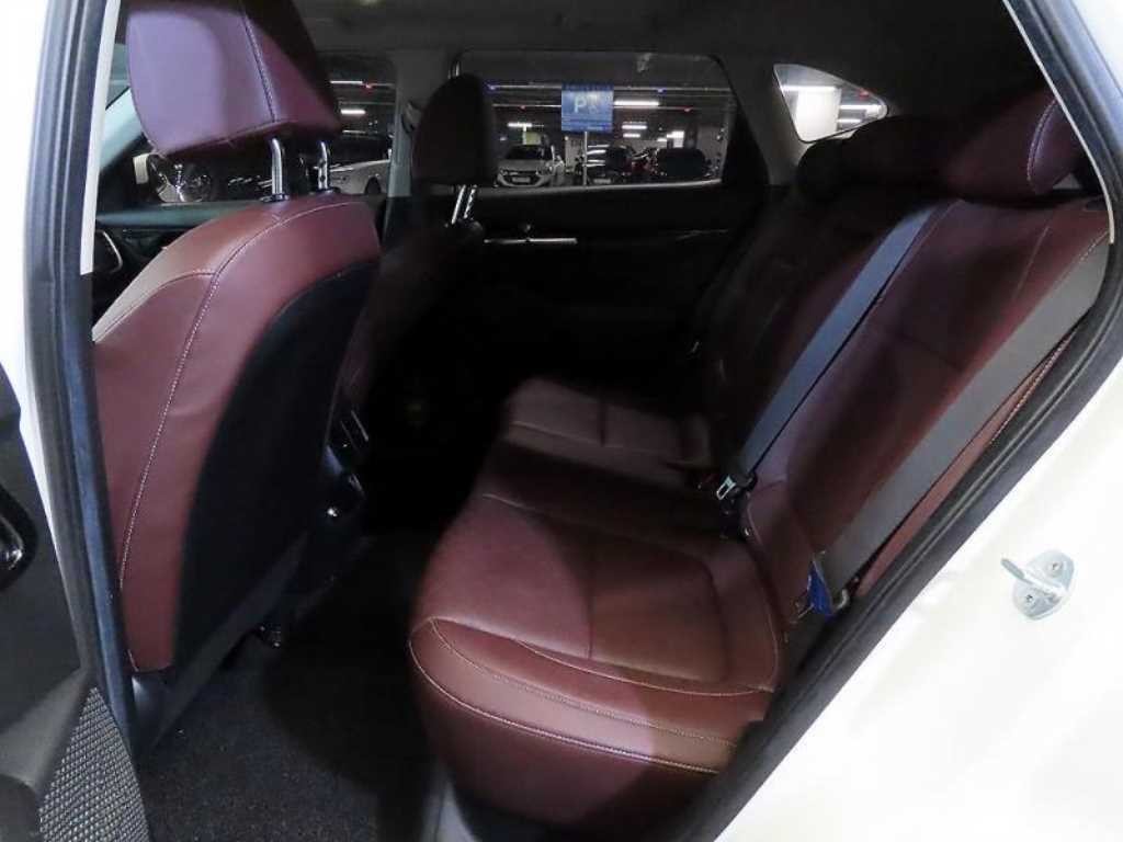 기아 셀토스 디젤 1.6 2WD 시그니처 이미지 7