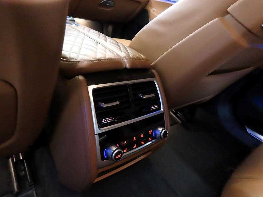 BMW 7시리즈 7시리즈 (G11) 730d xDrive 디자인 퓨어 엑설런스 이미지 15