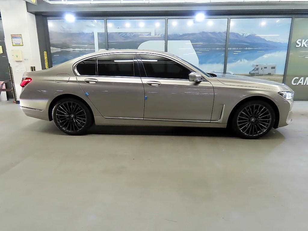 BMW 7시리즈 7시리즈 (G11) 730d xDrive 디자인 퓨어 엑설런스 이미지 3