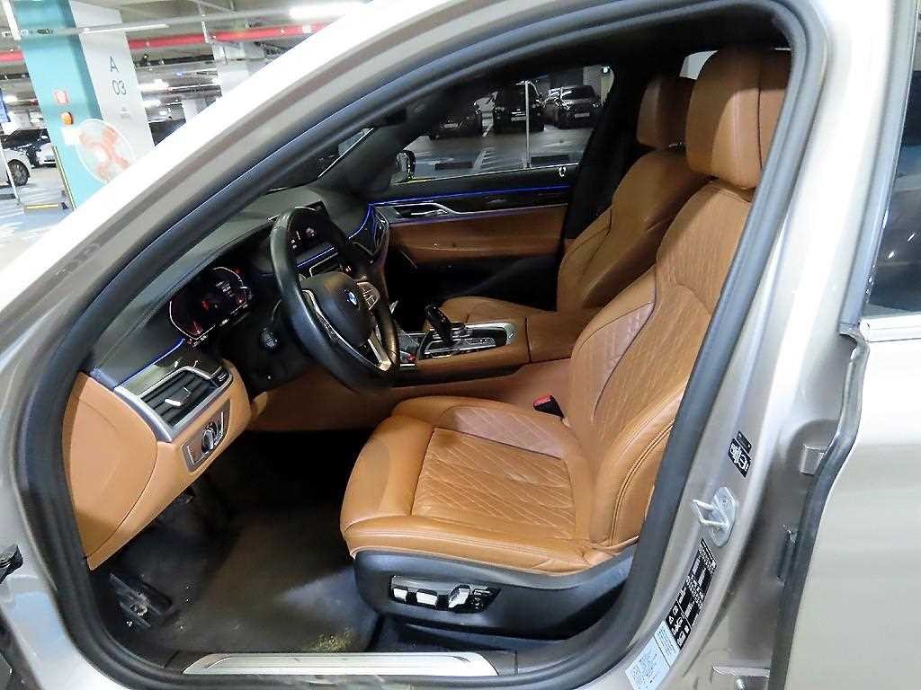 BMW 7시리즈 7시리즈 (G11) 730d xDrive 디자인 퓨어 엑설런스 이미지 6