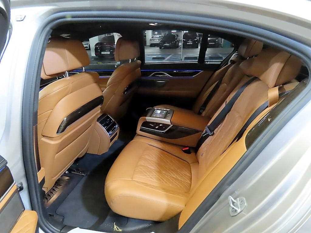 BMW 7시리즈 7시리즈 (G11) 730d xDrive 디자인 퓨어 엑설런스 이미지 7