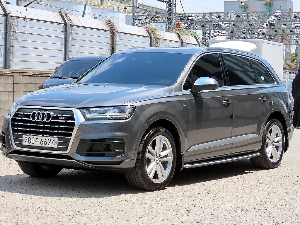 아우디 Q7 Q7 (4M) 45 TFSI 콰트로 이미지 2