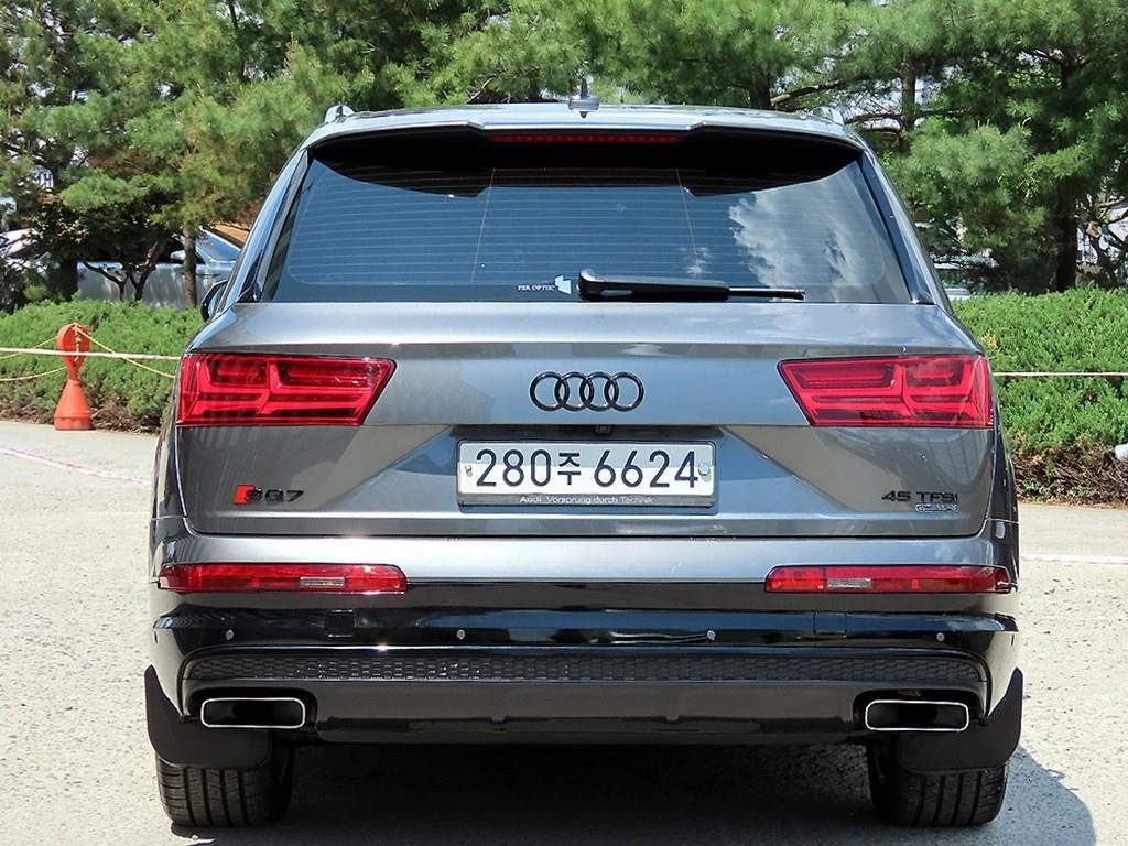 아우디 Q7 Q7 (4M) 45 TFSI 콰트로 이미지 4