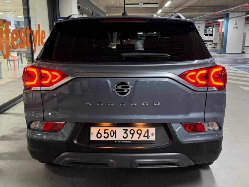 KG모빌리티(쌍용) 코란도 뷰티풀코란도 2WD 디젤 1.6 판타스틱 이미지 5