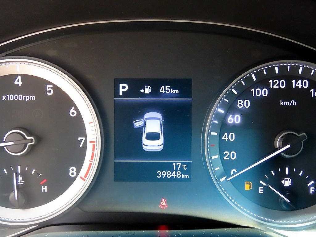 현대 그랜저 그랜저 IG 2.4 GDI 프리미엄 스페셜 이미지 9