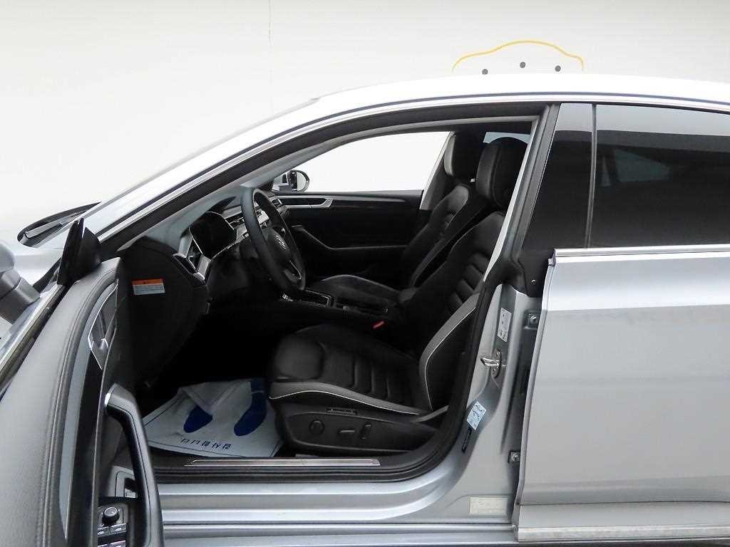 폭스바겐 아테온 2.0 TDI 프레스티지 이미지 12