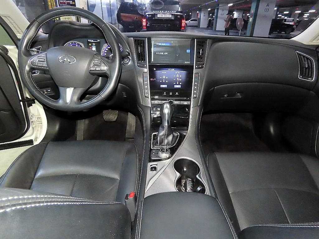 인피니티 Q Q50 2.2D 프리미엄 이미지 10