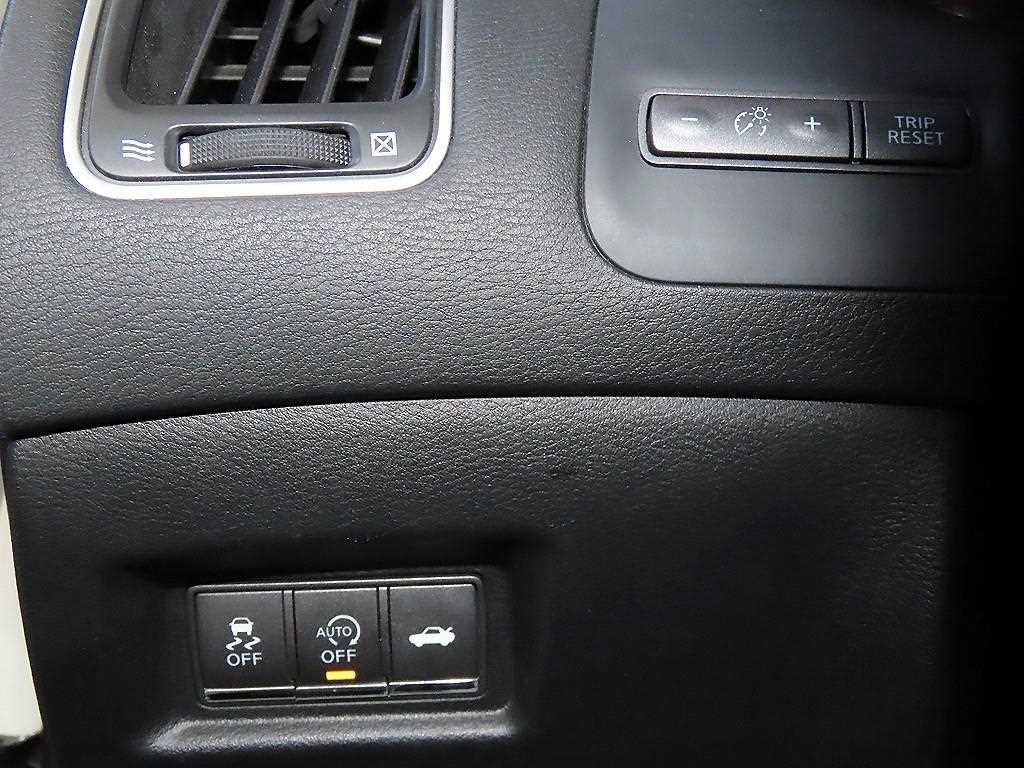 인피니티 Q Q50 2.2D 프리미엄 이미지 15