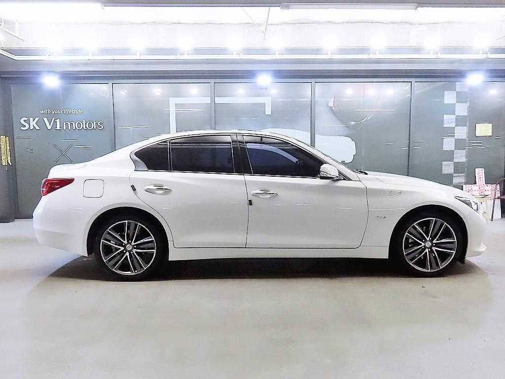 인피니티 Q Q50 2.2D 프리미엄 이미지 3