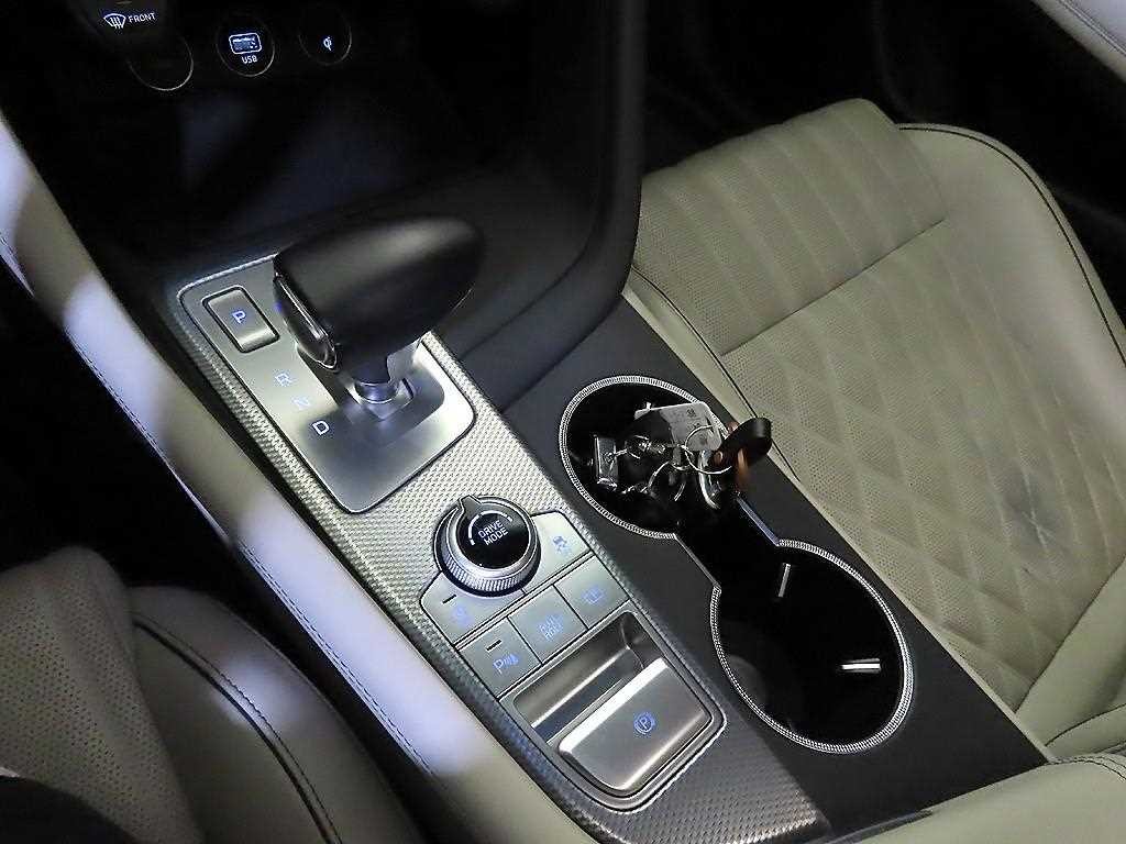 제네시스 G70 더 뉴 G70 가솔린 2.0T 4WD 기본형 이미지 12