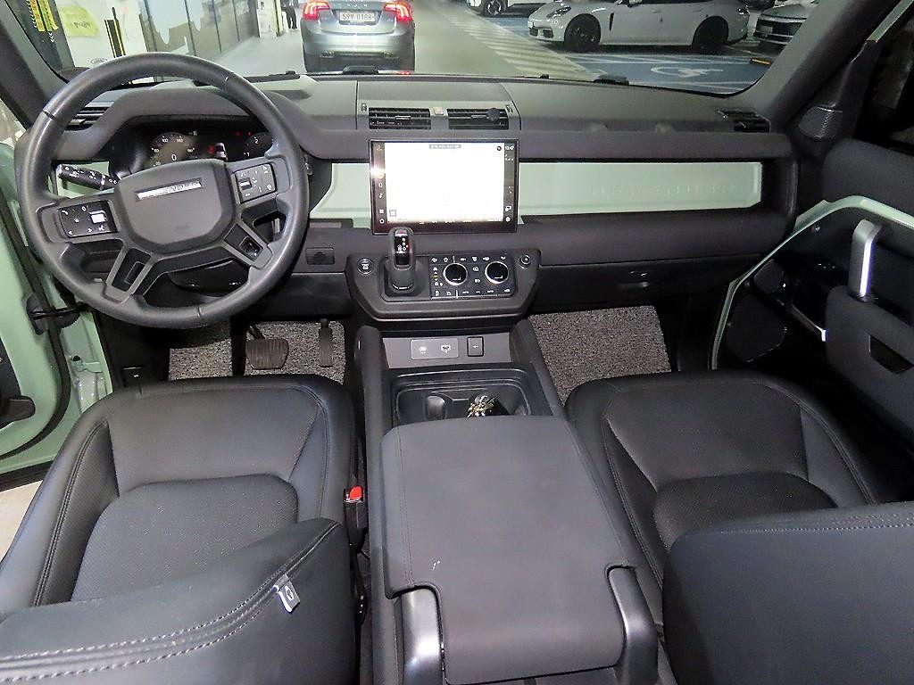 랜드로버 디펜더 디펜더 (L663) 110 D300 HSE 이미지 10