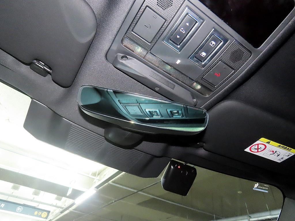 랜드로버 디펜더 디펜더 (L663) 110 D300 HSE 이미지 15