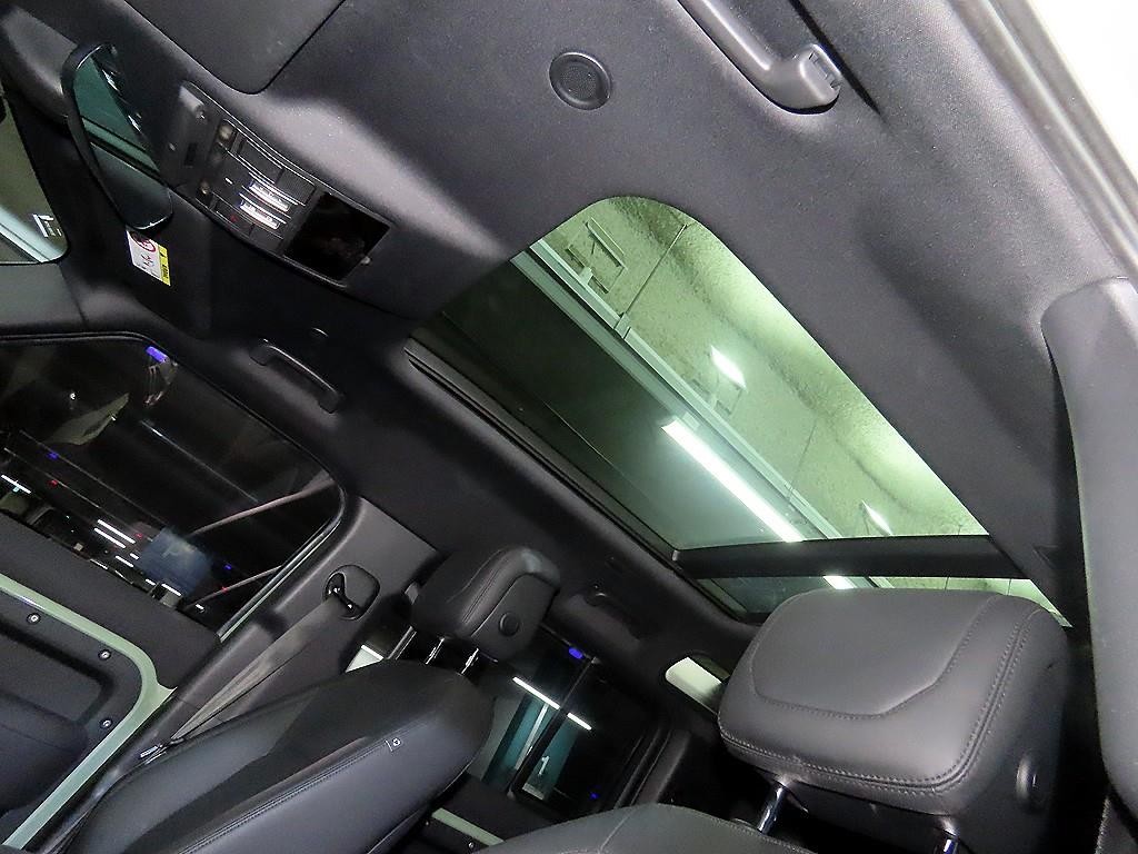랜드로버 디펜더 디펜더 (L663) 110 D300 HSE 이미지 16