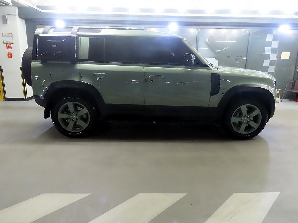 랜드로버 디펜더 디펜더 (L663) 110 D300 HSE 이미지 3
