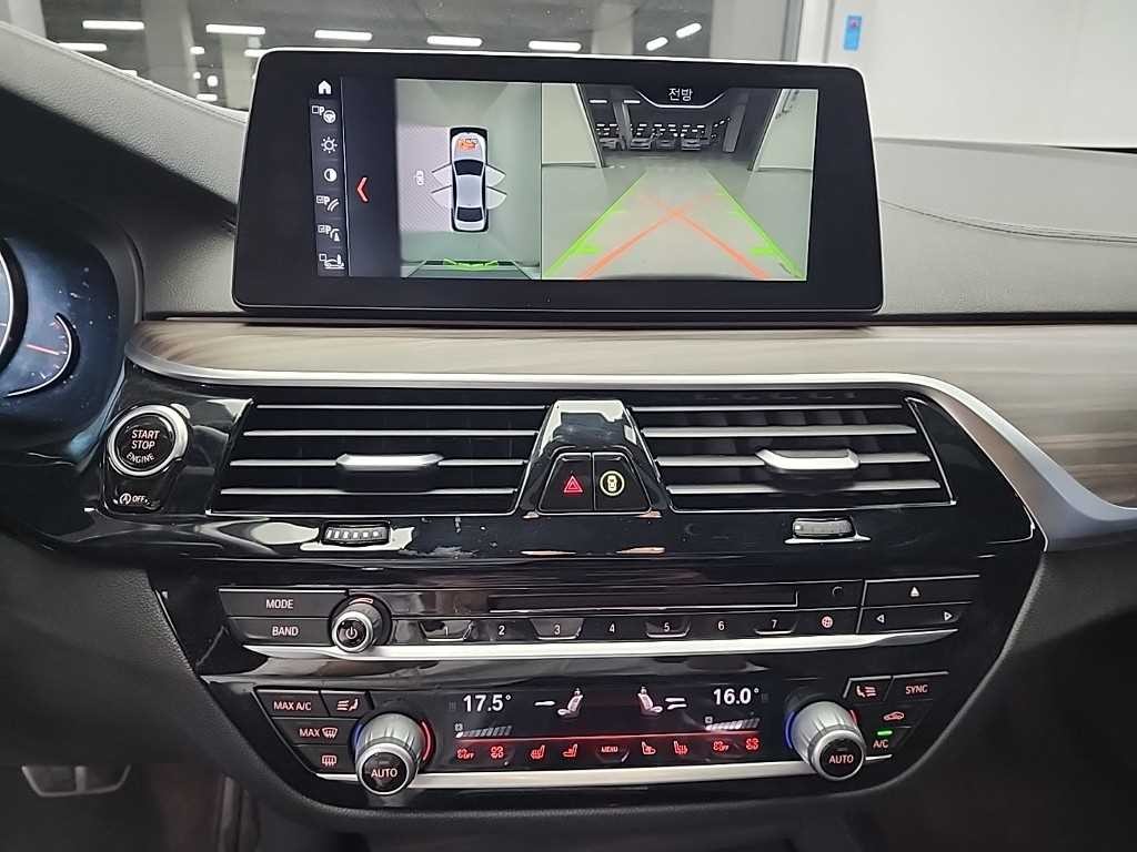 BMW 5시리즈 5시리즈 (G30) 520d M 스포츠 플러스 이미지 10