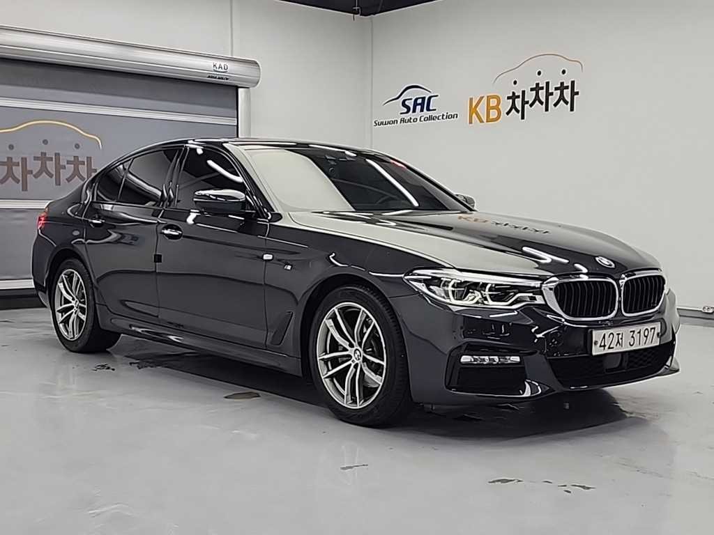 BMW 5시리즈 5시리즈 (G30) 520d M 스포츠 플러스 이미지 4