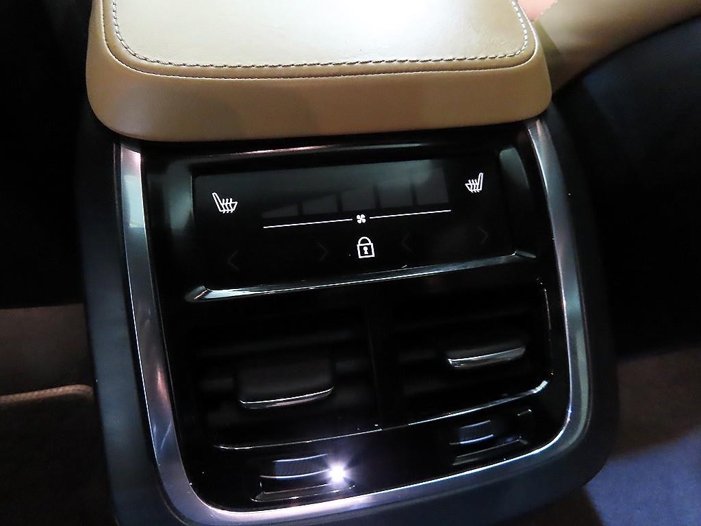 볼보 S90 T5 인스크립션 이미지 14