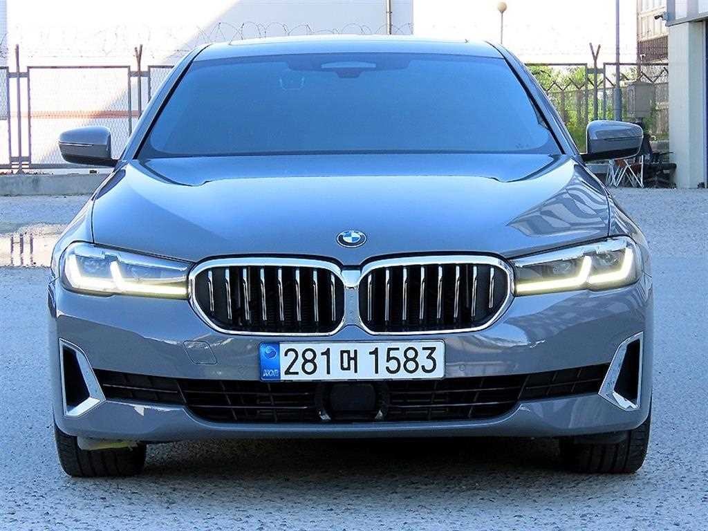 BMW 5시리즈 5시리즈 (G30) 523d xDrive M 스포츠 이미지 1