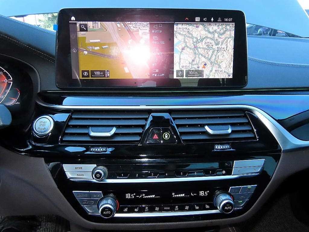 BMW 5시리즈 5시리즈 (G30) 523d xDrive M 스포츠 이미지 13
