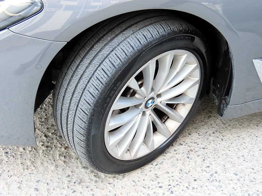 BMW 5시리즈 5시리즈 (G30) 523d xDrive M 스포츠 이미지 20