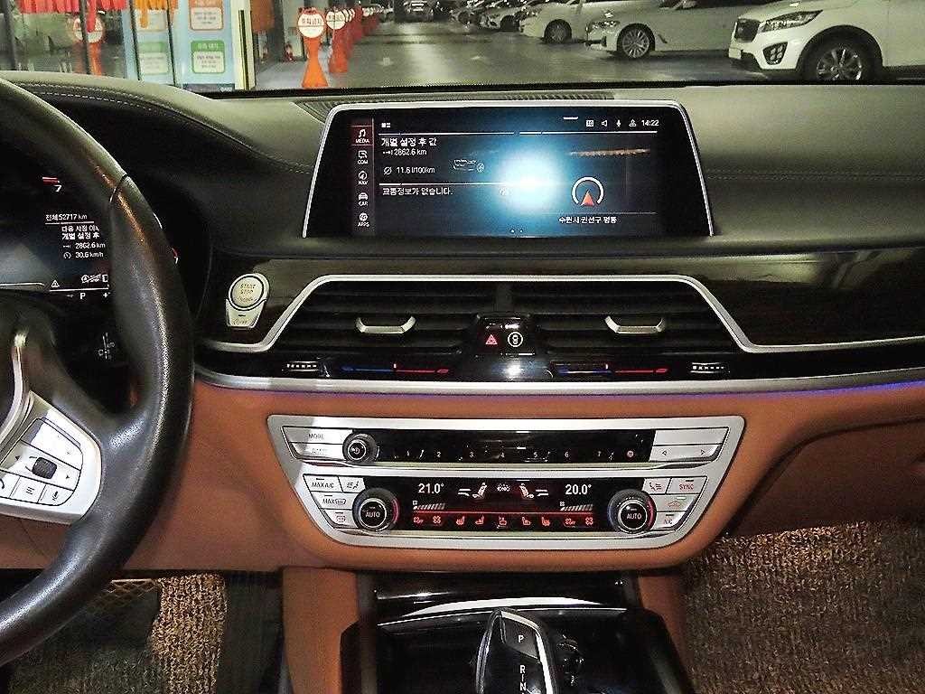 BMW 7시리즈 7시리즈 (G11) 740i 디자인 퓨어 엑설런스 이미지 11