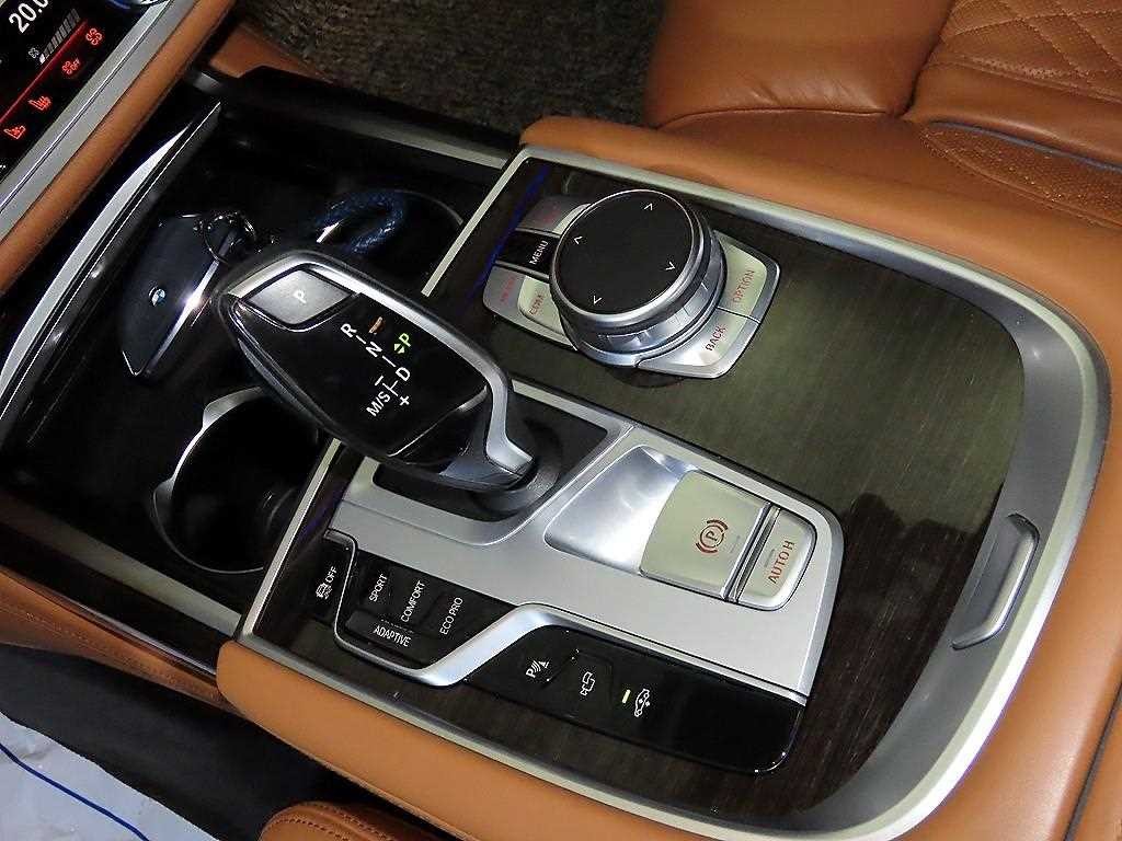 BMW 7시리즈 7시리즈 (G11) 740i 디자인 퓨어 엑설런스 이미지 12