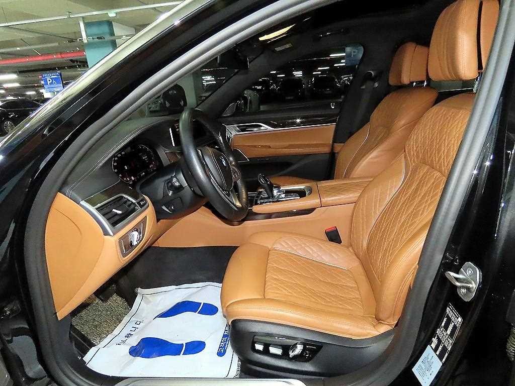 BMW 7시리즈 7시리즈 (G11) 740i 디자인 퓨어 엑설런스 이미지 6