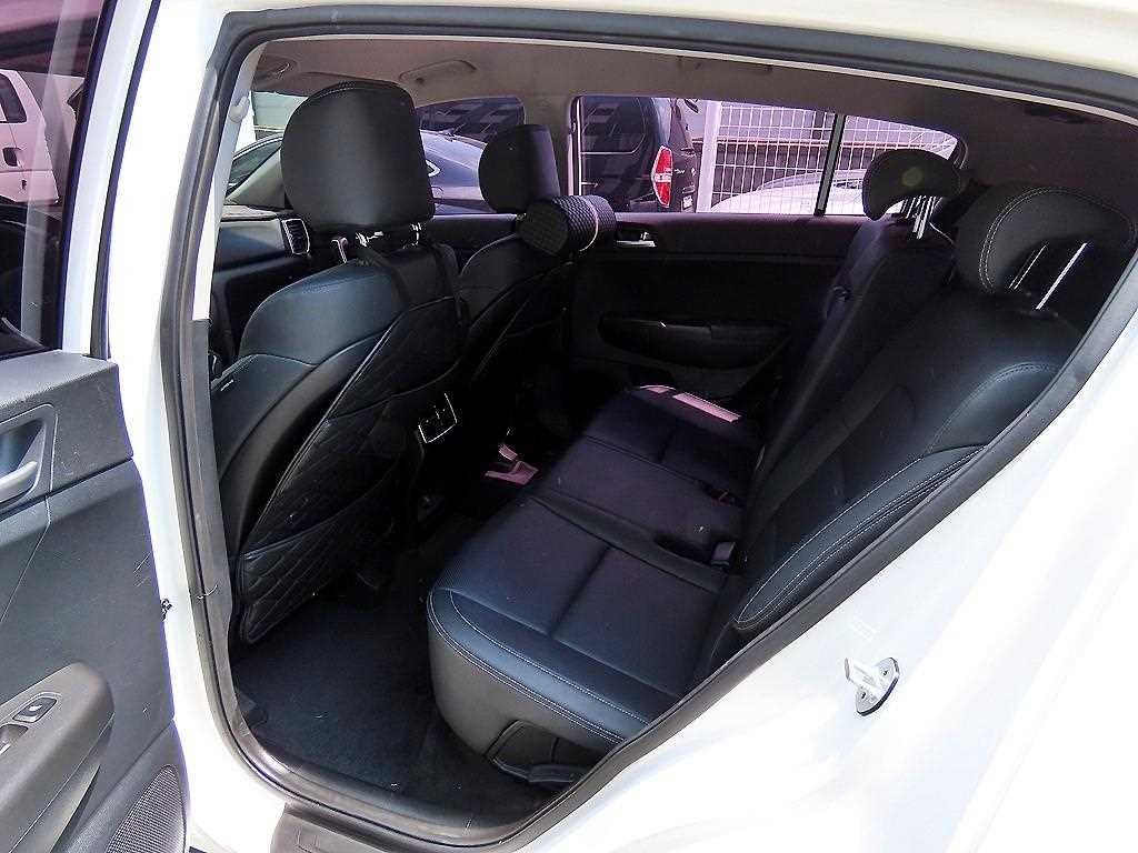 기아 스포티지 스포티지 더 볼드 2.0 디젤 2WD 프레스티지 이미지 6