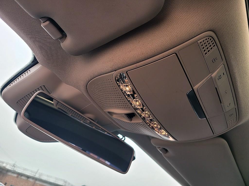 벤츠 E 클래스 E-클래스 W213 E220d 아방가르드 이미지 14